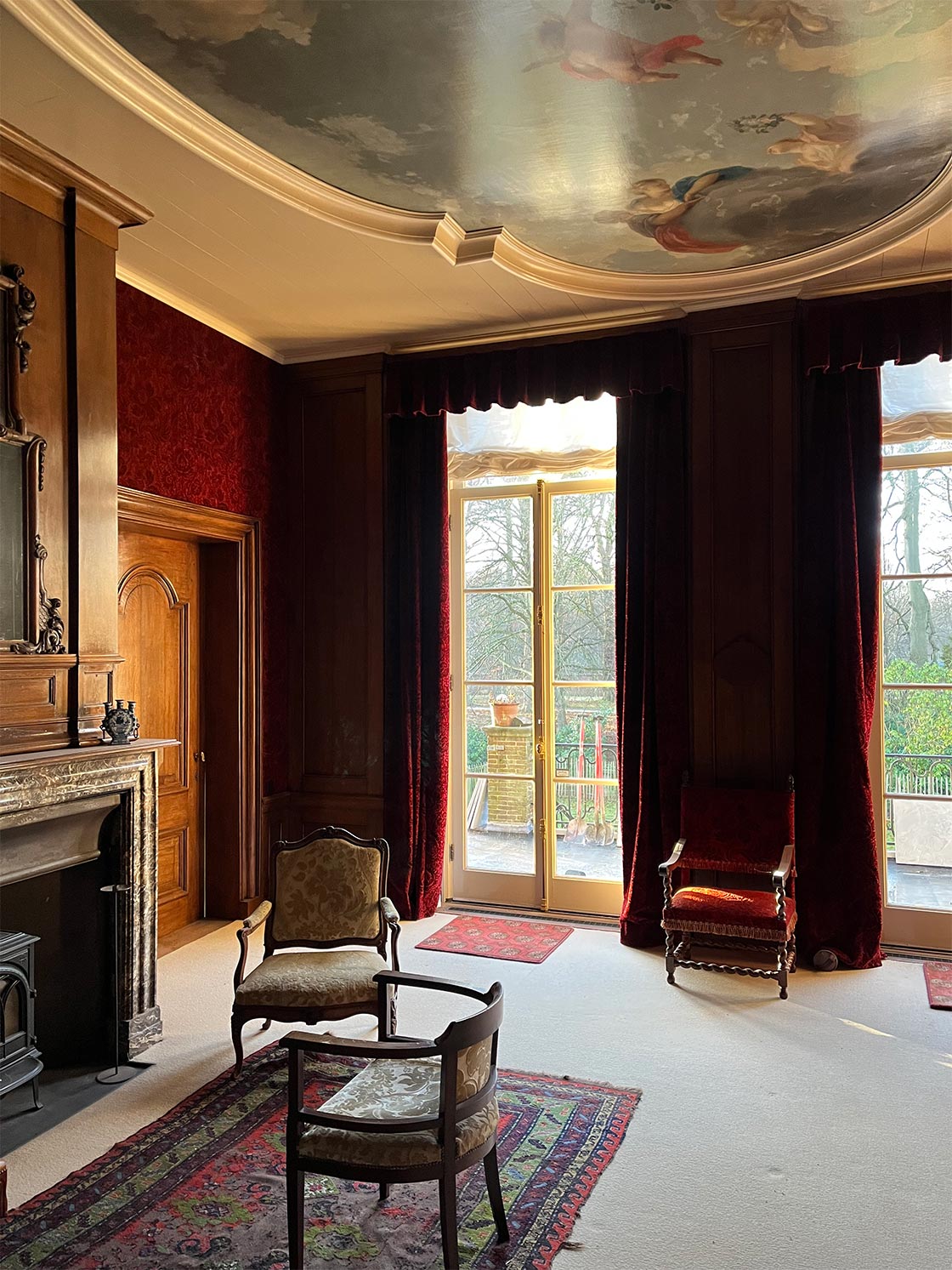 Eén van de kamers in het Rijksmonument Herenhuis 'Huis te Manpad' in Heemstede